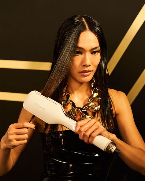 piastra che asciuga e stira i capelli ghd